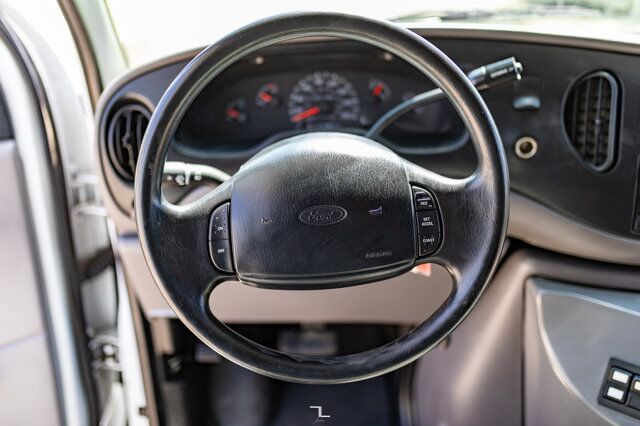 2001 Ford E-450 Cutaway Bus Wheelchair Lift Red Deer AB