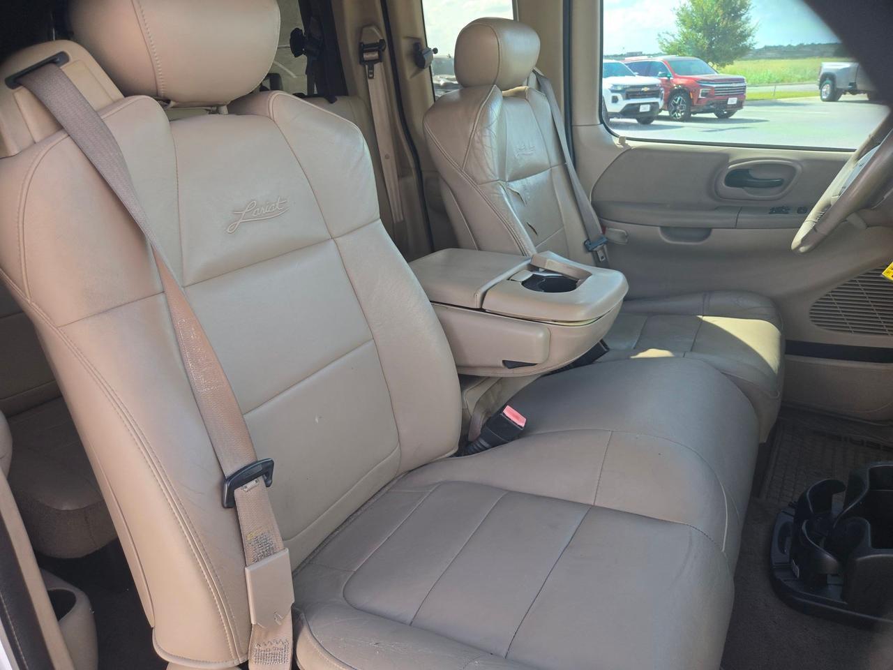 2001 Ford F-150 Lariat Castroville TX