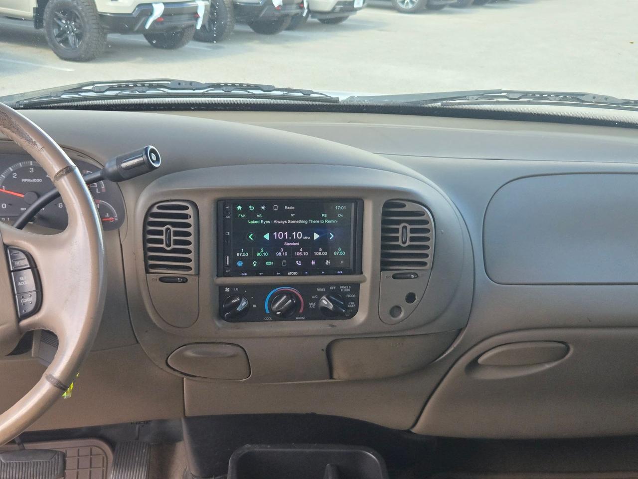 2001 Ford F-150 Lariat Castroville TX