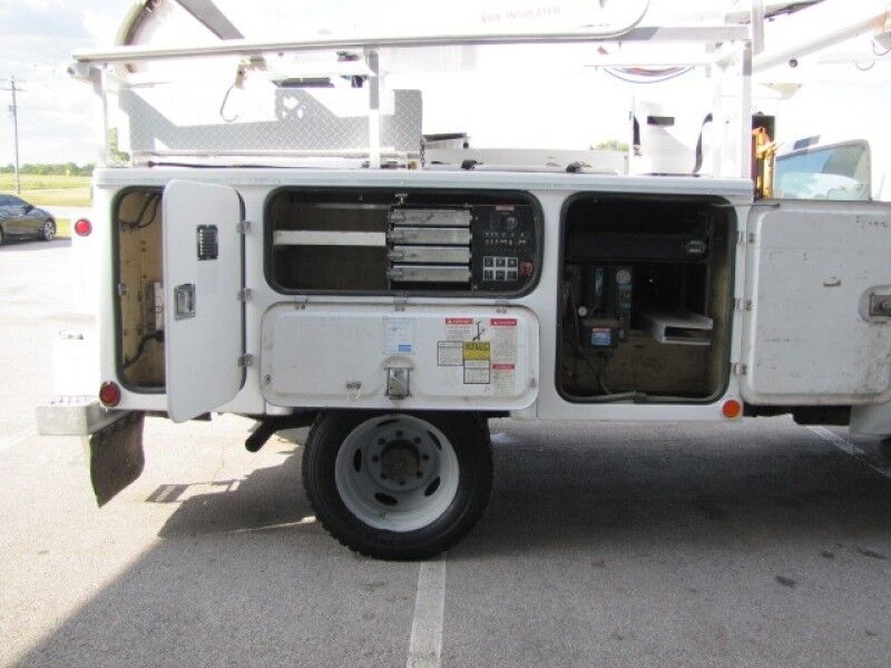 2001 Ford F-450 V10 Bucket Truck XL Collinsville OK