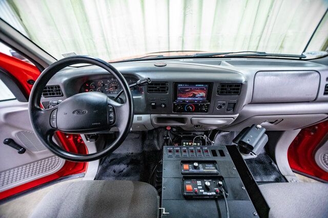 2001 Ford F-550 4x4 Reg Cab XLT Service Body Diesel Red Deer AB