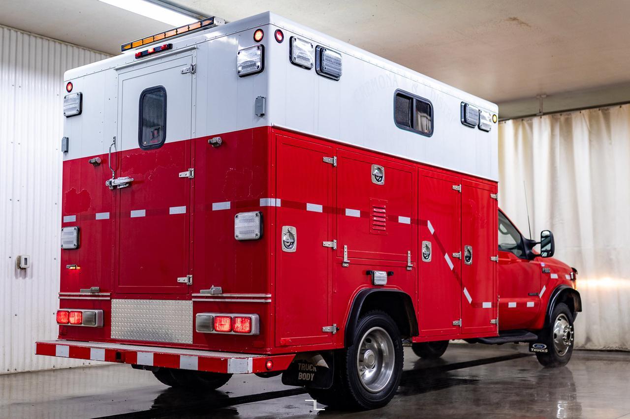 2001 Ford F-550 4x4 Reg Cab XLT Service Body Diesel Red Deer AB