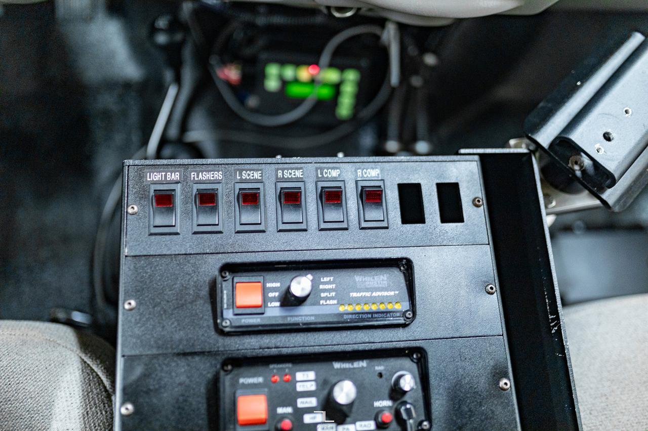 2001 Ford F-550 4x4 Reg Cab XLT Service Body Diesel Red Deer AB