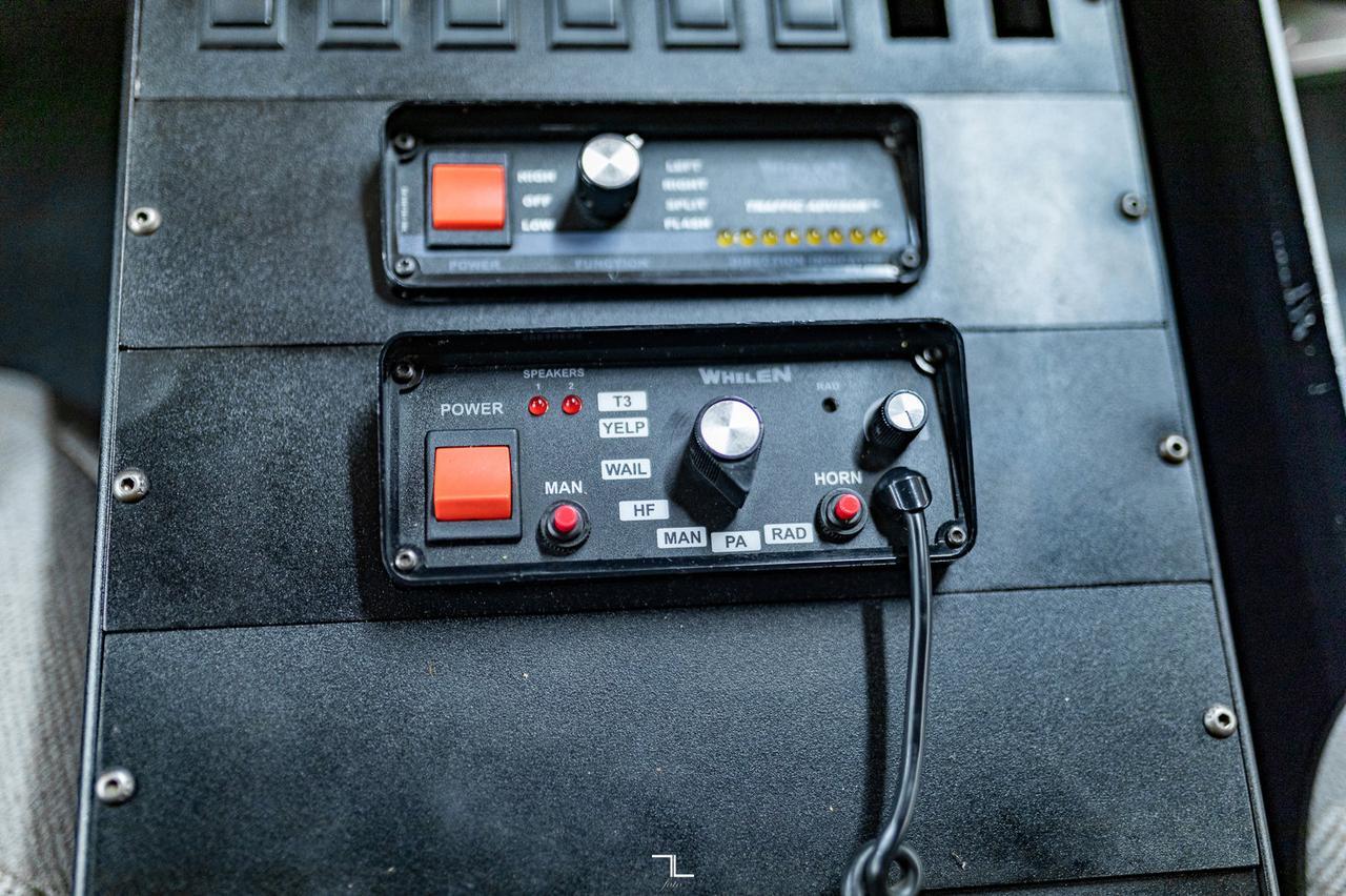 2001 Ford F-550 4x4 Reg Cab XLT Service Body Diesel Red Deer AB