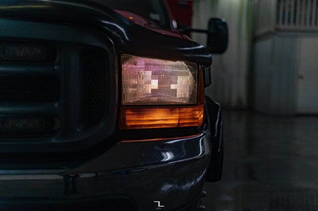 2001 Ford F-550 4x4 Reg Cab XLT Service Body Diesel Red Deer AB