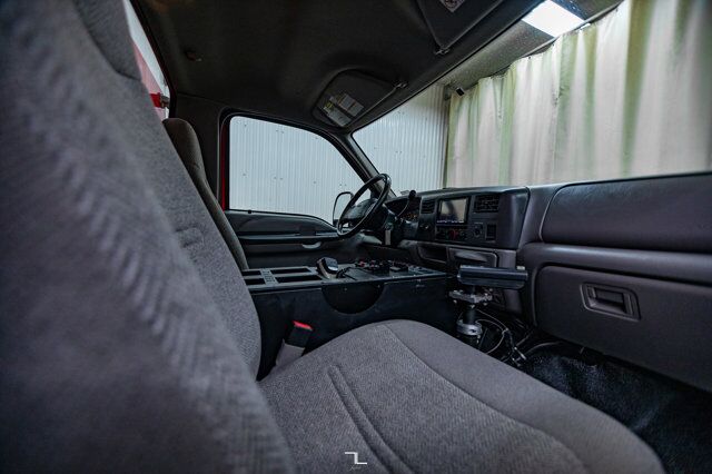 2001 Ford F-550 4x4 Reg Cab XLT Service Body Diesel Red Deer AB