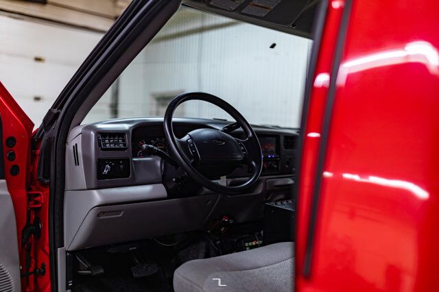 2001 Ford F-550 4x4 Reg Cab XLT Service Body Diesel Red Deer AB