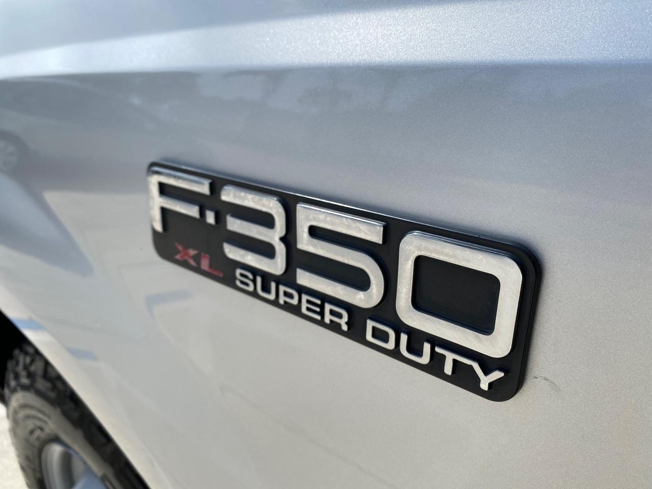 2001 Ford Super Duty F-350 DRW DUALLY XL 1 OWNER LOW MILES 14,269 Pompano Beach FL
