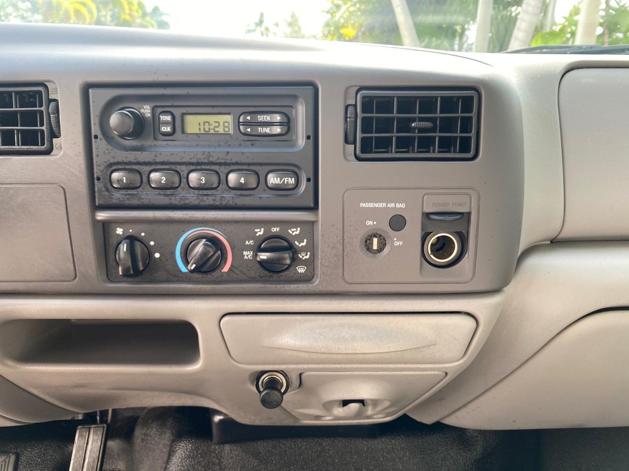 2001 Ford Super Duty F-350 DRW DUALLY XL 1 OWNER LOW MILES 14,269 Pompano Beach FL