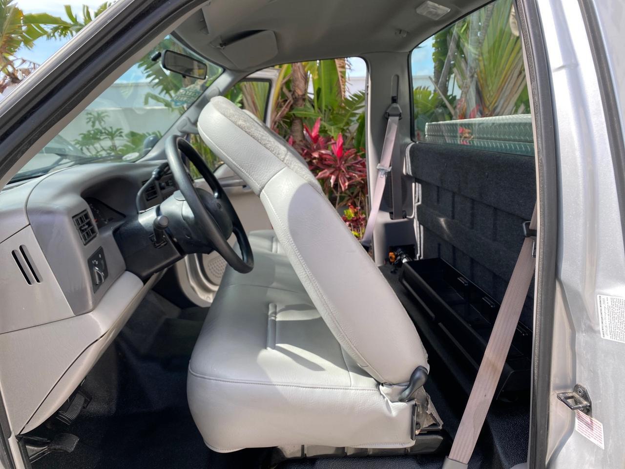 2001 Ford Super Duty F-350 DRW DUALLY XL 1 OWNER LOW MILES 14,269 Pompano Beach FL