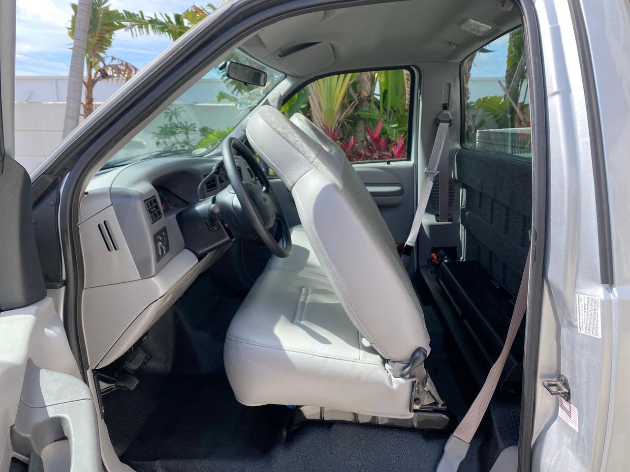 2001 Ford Super Duty F-350 DRW DUALLY XL 1 OWNER LOW MILES 14,269 Pompano Beach FL