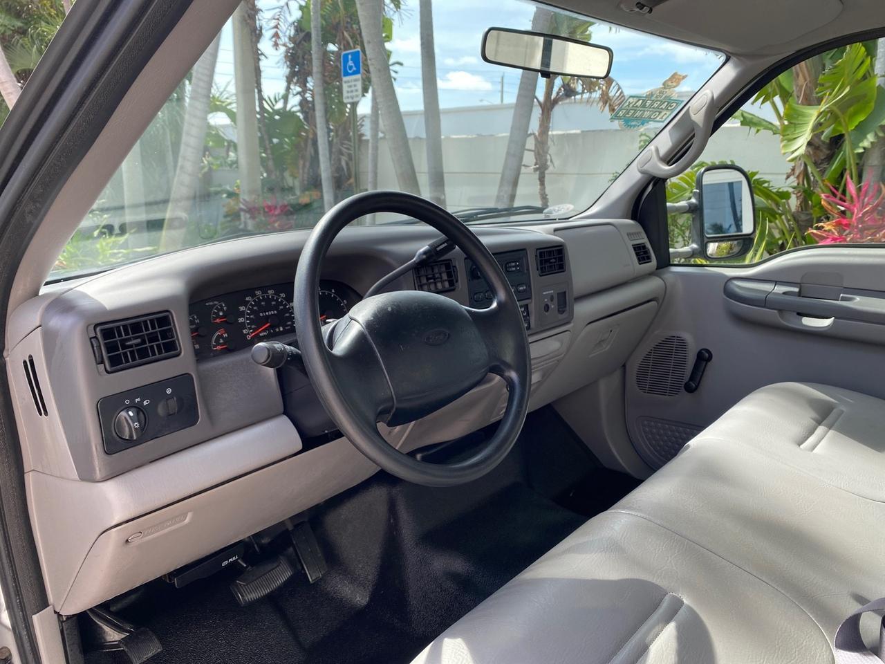 2001 Ford Super Duty F-350 DRW DUALLY XL 1 OWNER LOW MILES 14,269 Pompano Beach FL