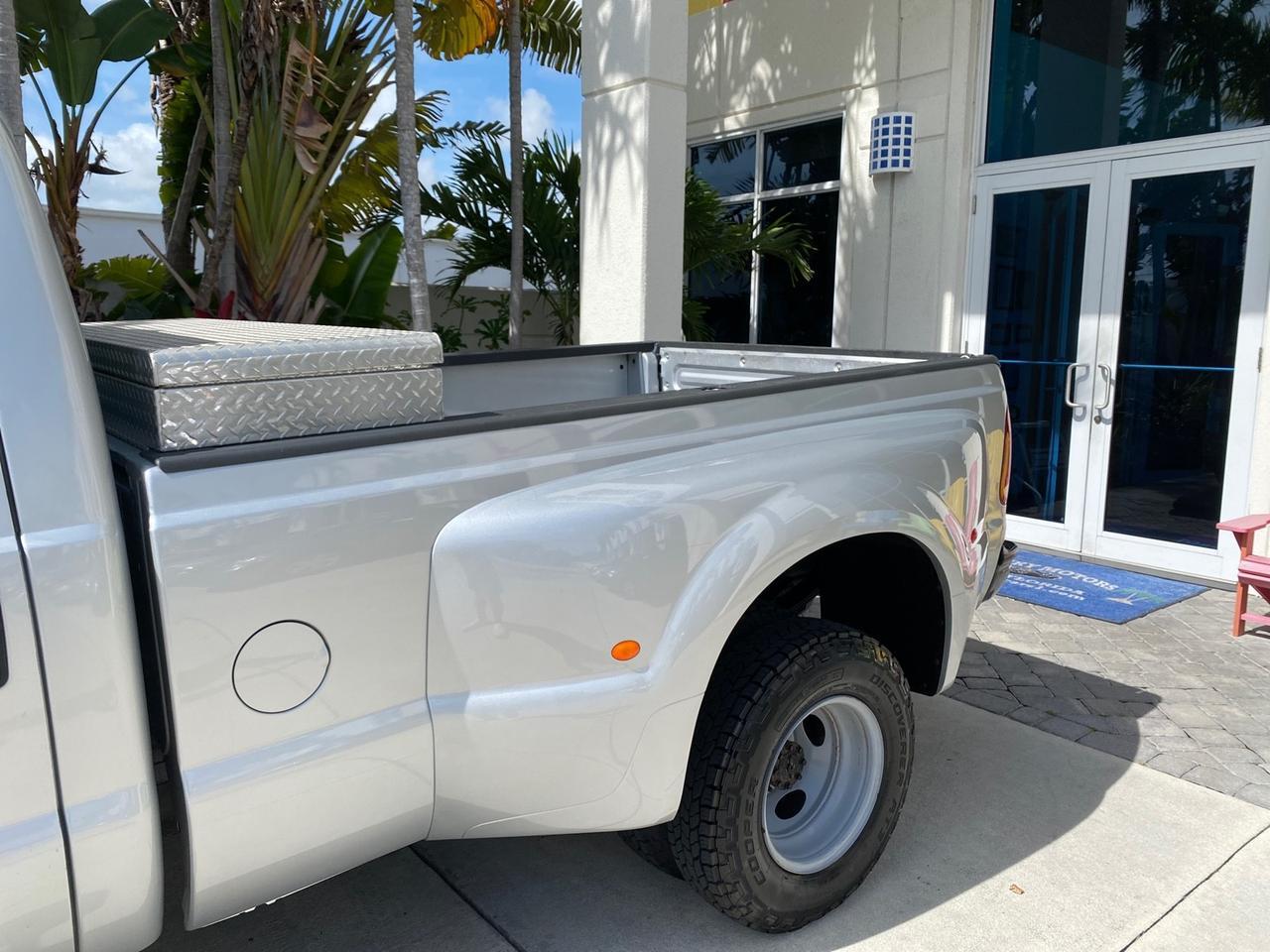 2001 Ford Super Duty F-350 DRW DUALLY XL 1 OWNER LOW MILES 14,269 Pompano Beach FL