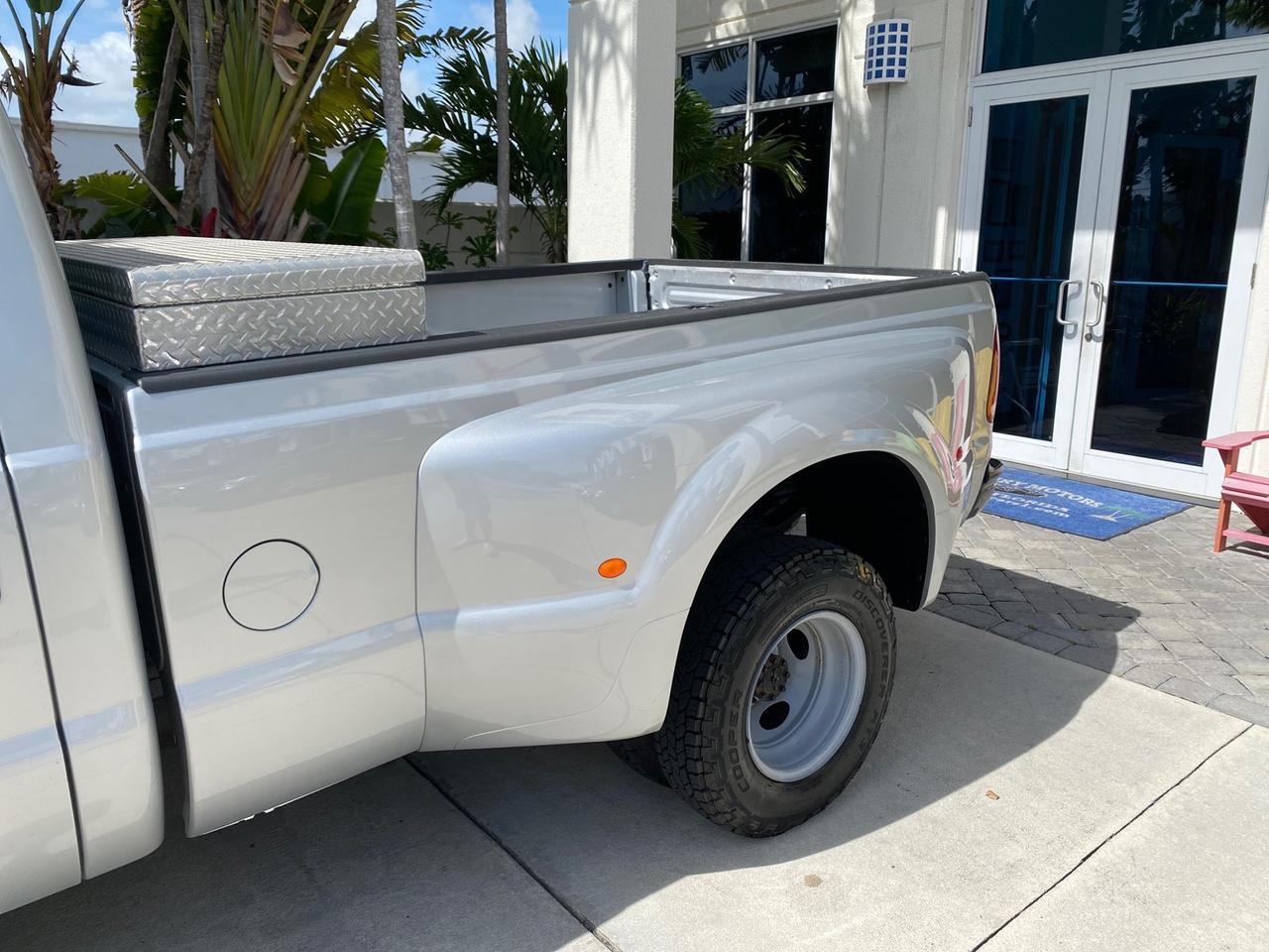2001 Ford Super Duty F-350 DRW DUALLY XL 1 OWNER LOW MILES 14,269 Pompano Beach FL