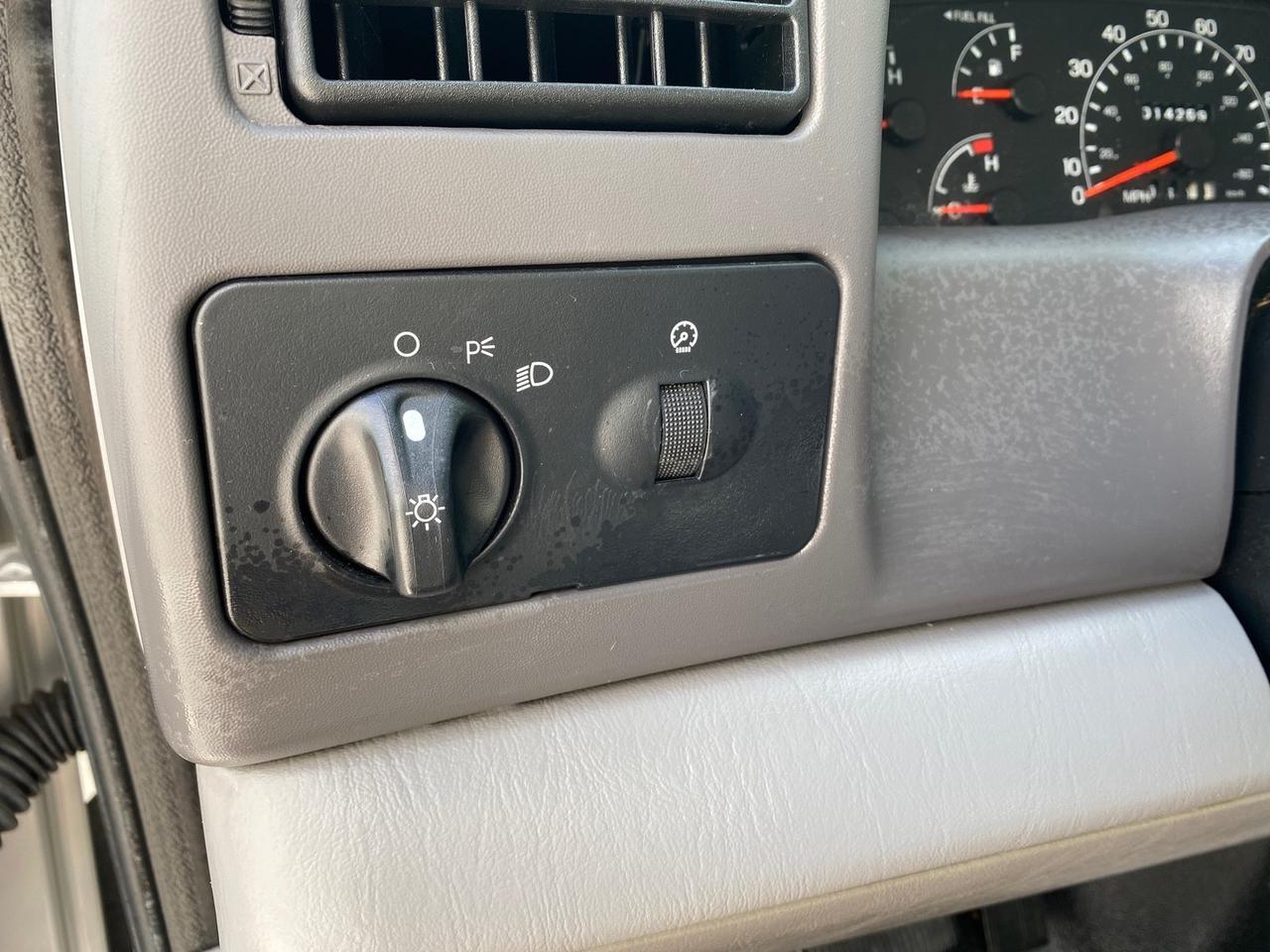 2001 Ford Super Duty F-350 DRW DUALLY XL 1 OWNER LOW MILES 14,269 Pompano Beach FL