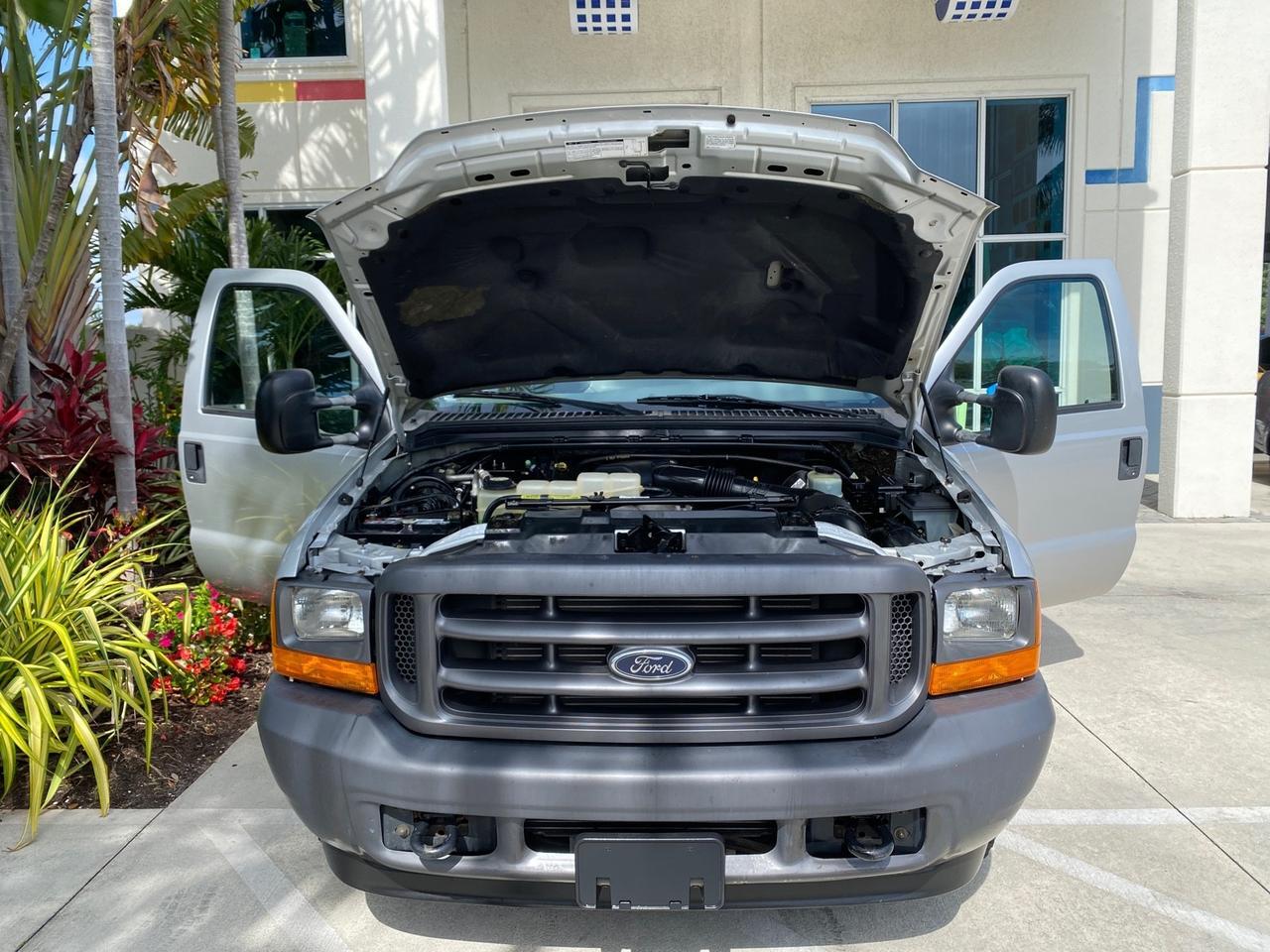 2001 Ford Super Duty F-350 DRW DUALLY XL 1 OWNER LOW MILES 14,269 Pompano Beach FL
