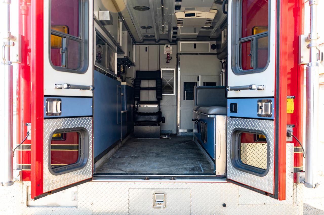 2001 Freightliner FL60 Rescue Mechanics Box Red Deer AB