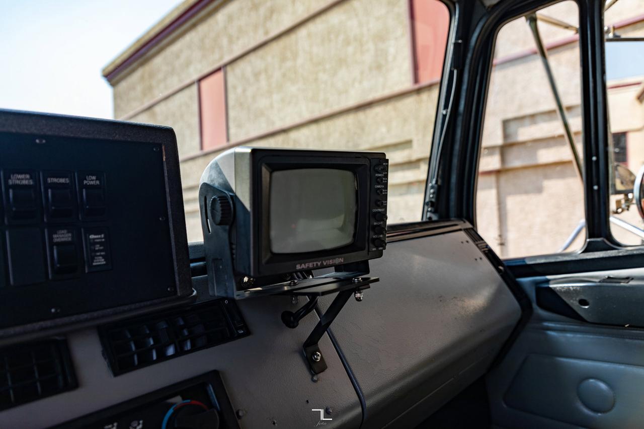 2001 Freightliner FL60 Rescue Mechanics Box Red Deer AB