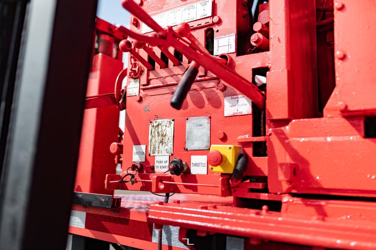 2001 Freightliner FL80 4x4 Auger/Drill Derrick Truck Red Deer AB