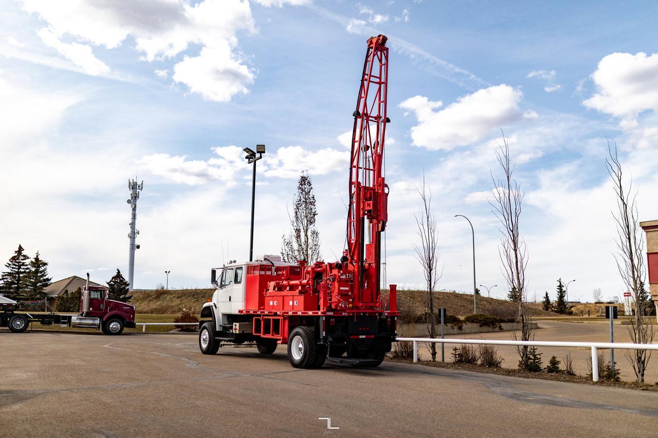 2001 Freightliner FL80 4x4 Auger/Drill Derrick Truck Red Deer AB