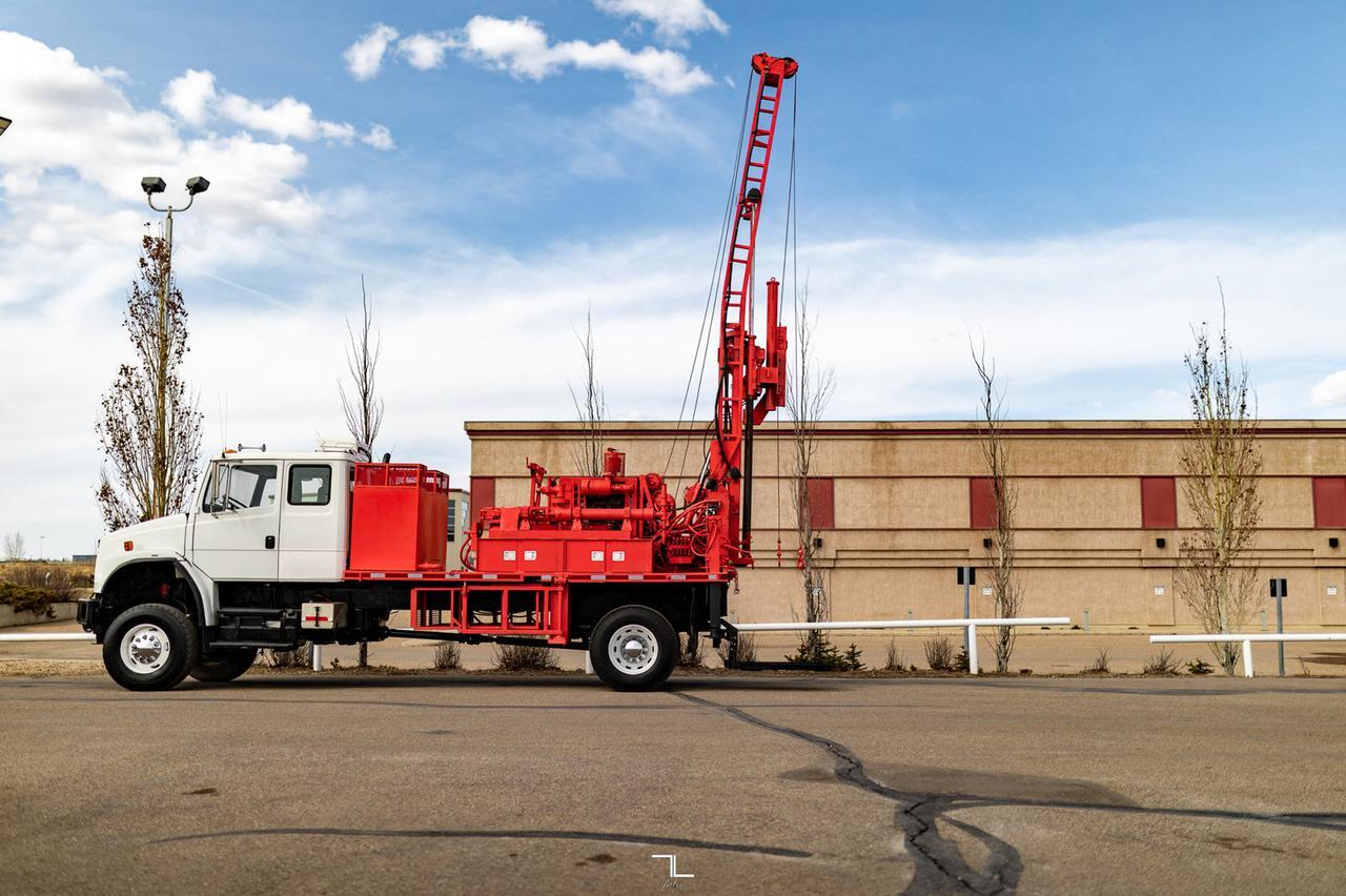 2001 Freightliner FL80 4x4 Auger/Drill Derrick Truck Red Deer AB