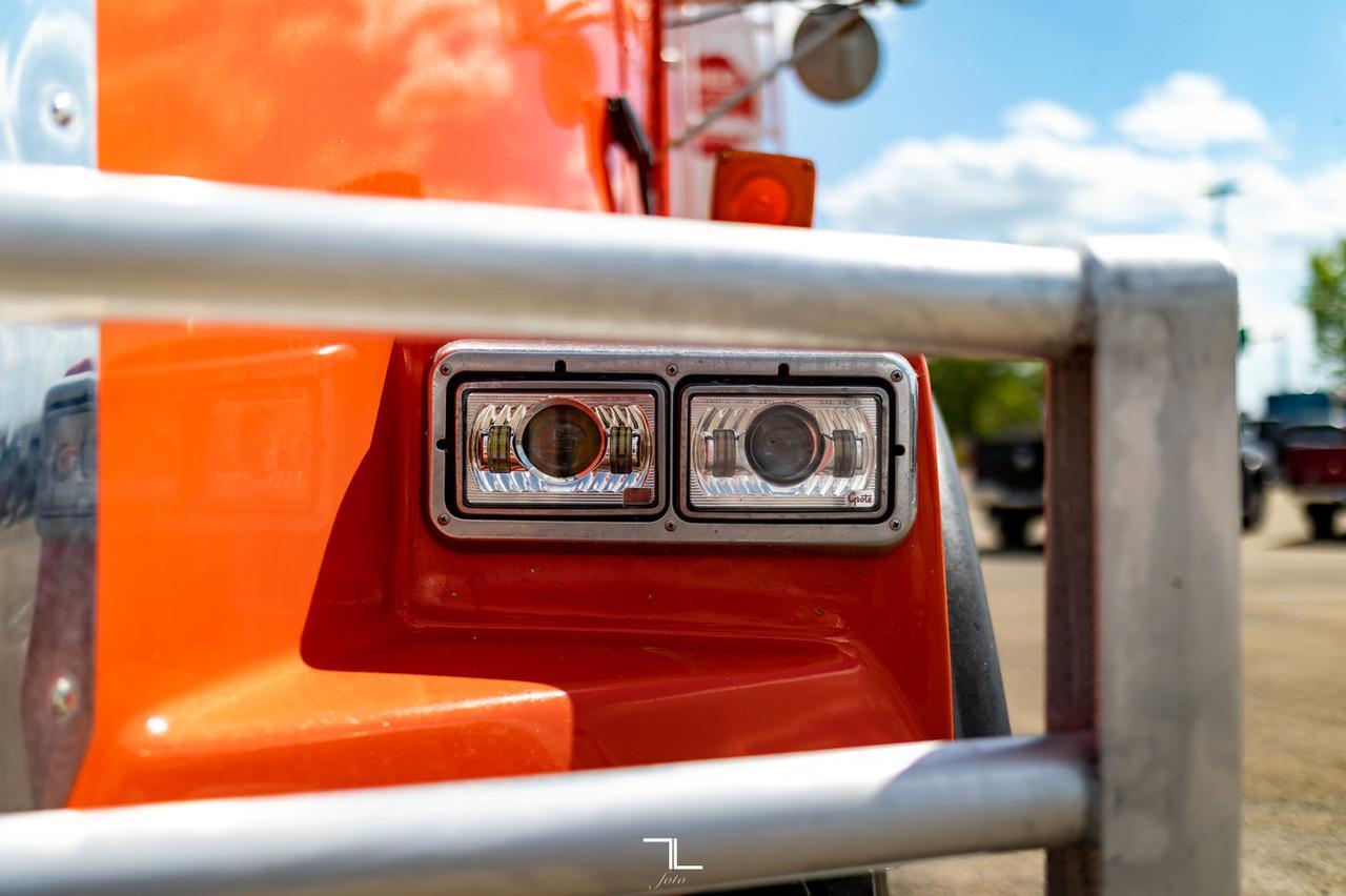 2001 Freightliner FLD 120 T/A Fuel Truck Diesel Red Deer AB