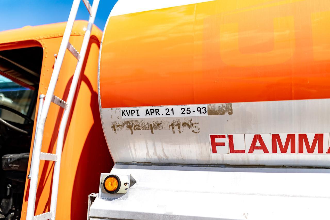 2001 Freightliner FLD 120 T/A Fuel Truck Diesel Red Deer AB