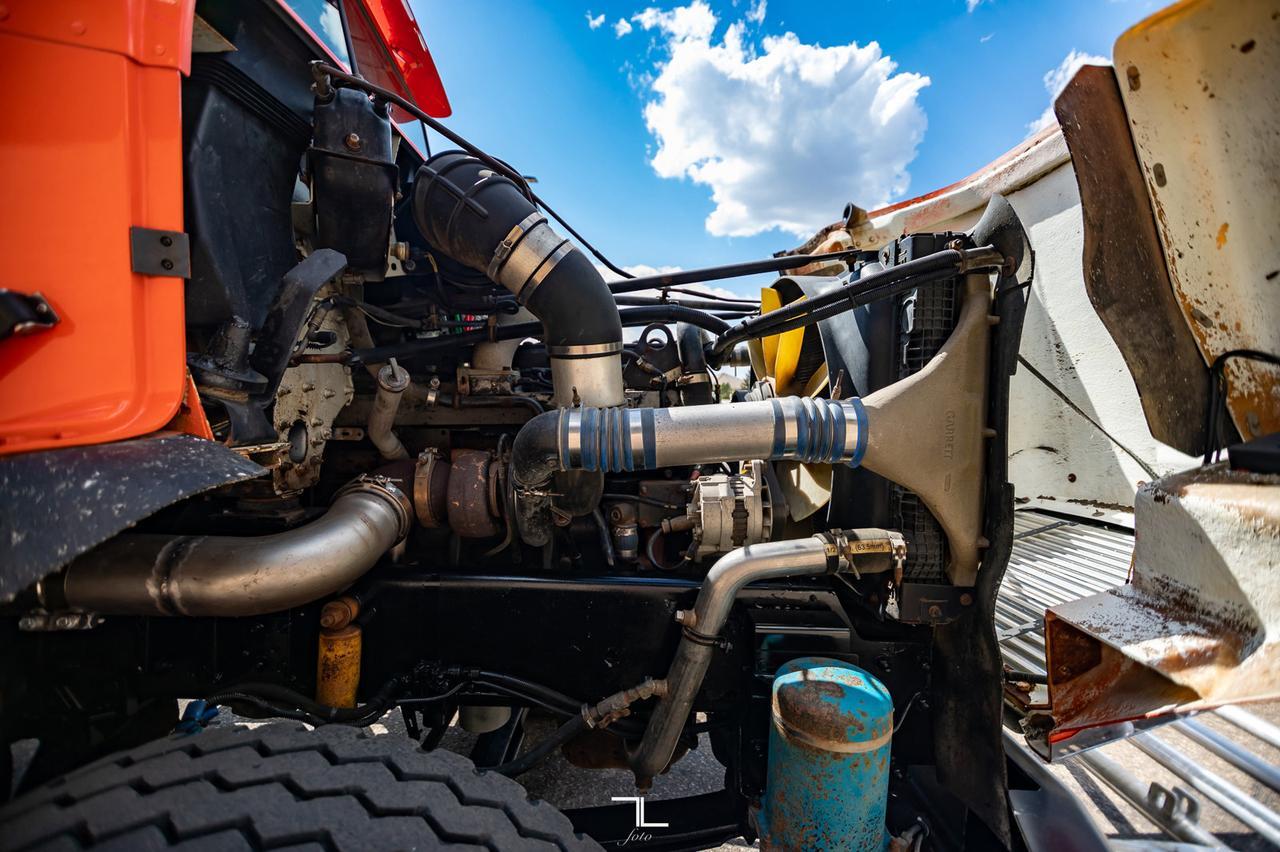 2001 Freightliner FLD 120 T/A Fuel Truck Diesel Red Deer AB