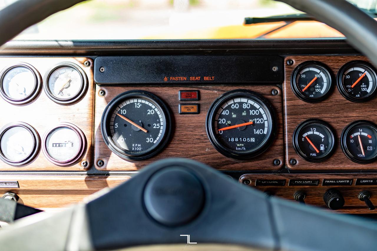 2001 Freightliner FLD 120 T/A Fuel Truck Diesel Red Deer AB