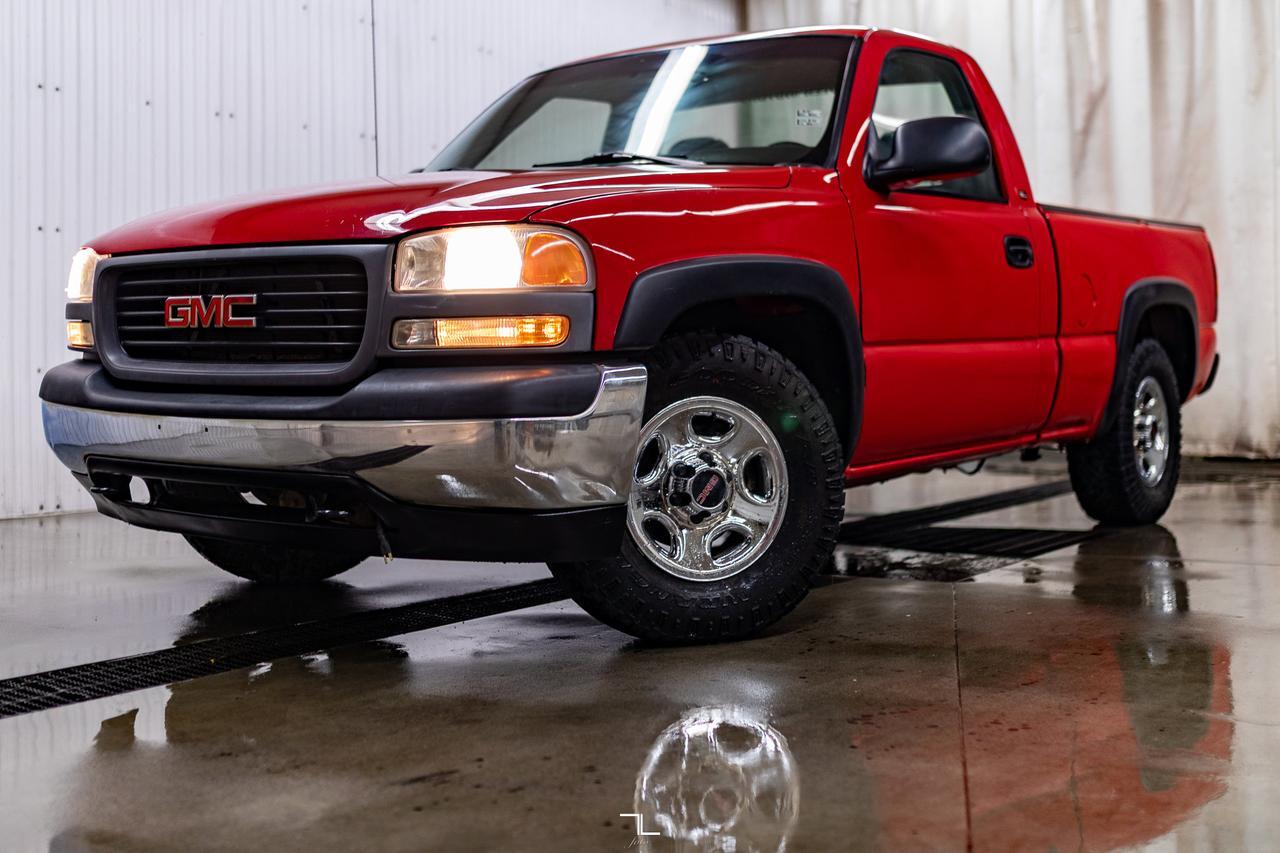 2001 GMC Sierra 1500 4x2 Reg Cab SL Short Box Red Deer AB