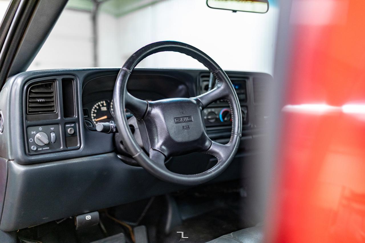 2001 GMC Sierra 1500 4x2 Reg Cab SL Short Box Red Deer AB