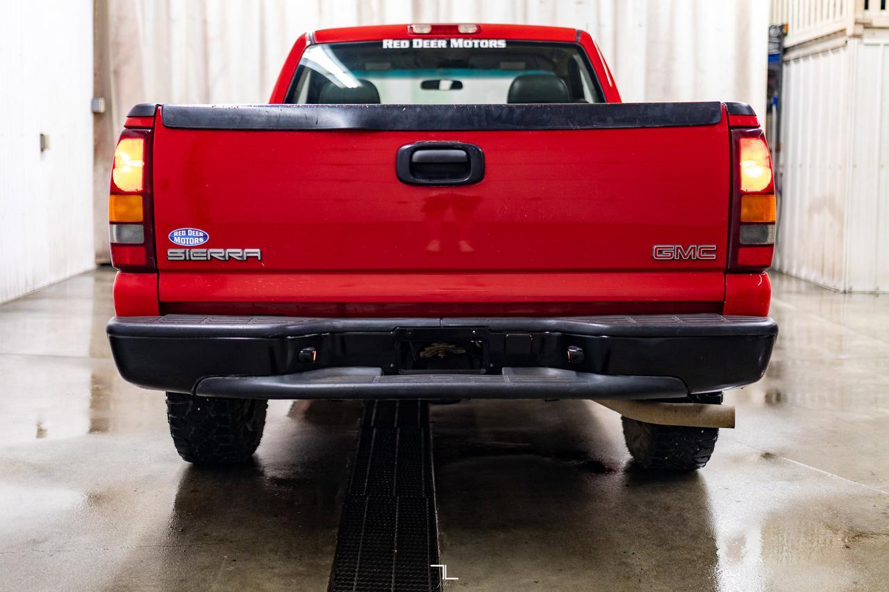 2001 GMC Sierra 1500 4x2 Reg Cab SL Short Box Red Deer AB