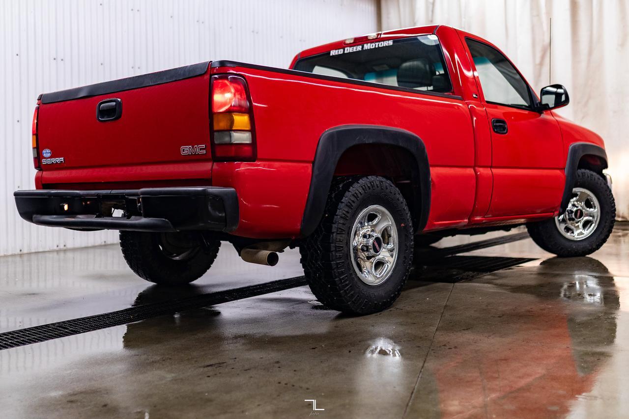 2001 GMC Sierra 1500 4x2 Reg Cab SL Short Box Red Deer AB