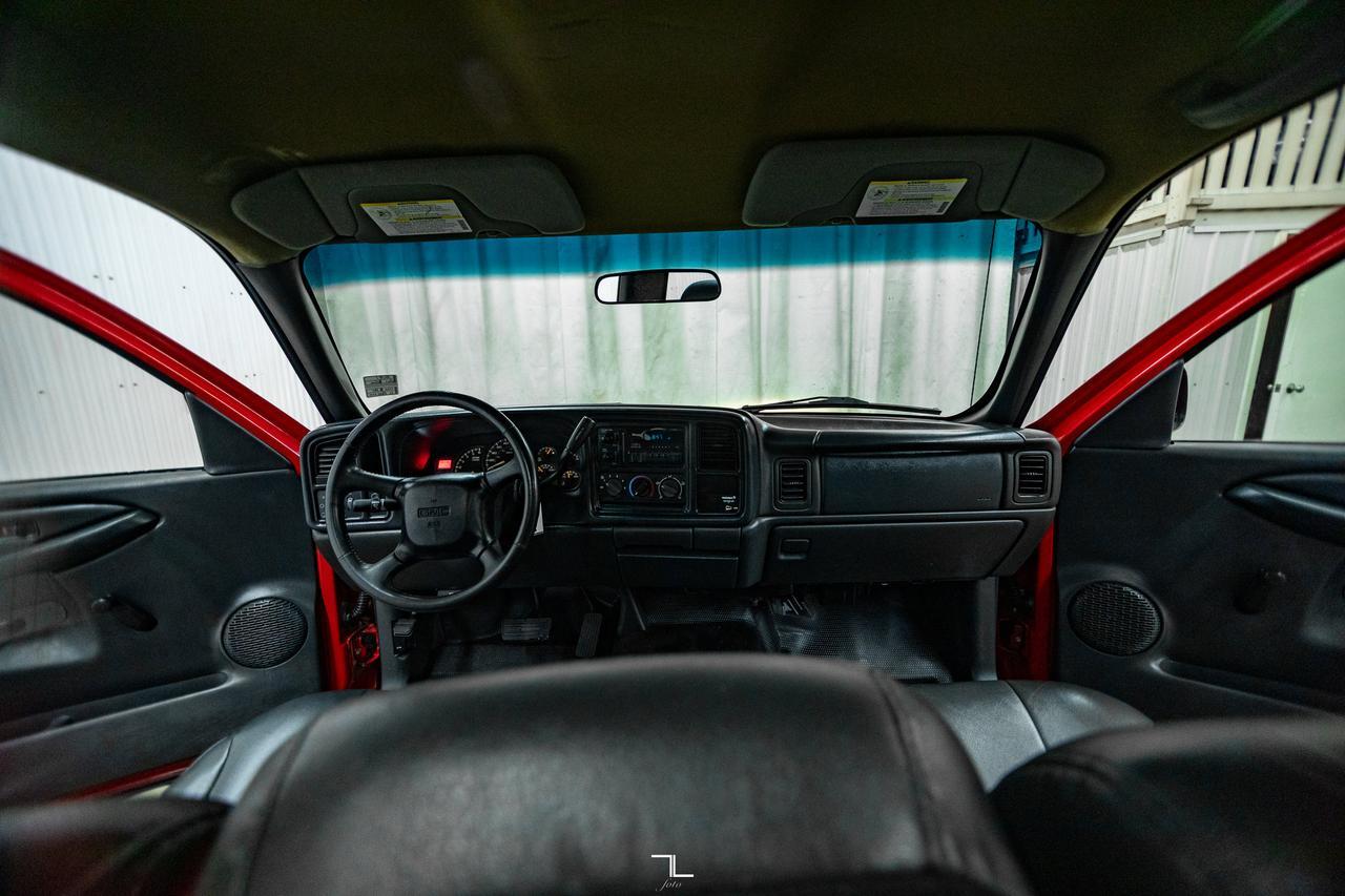 2001 GMC Sierra 1500 4x2 Reg Cab SL Short Box Red Deer AB