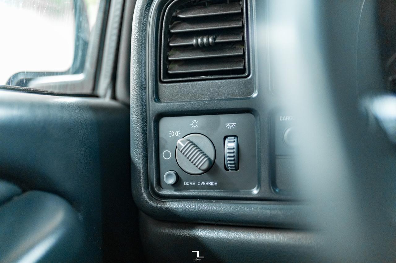 2001 GMC Sierra 1500 4x2 Reg Cab SL Short Box Red Deer AB