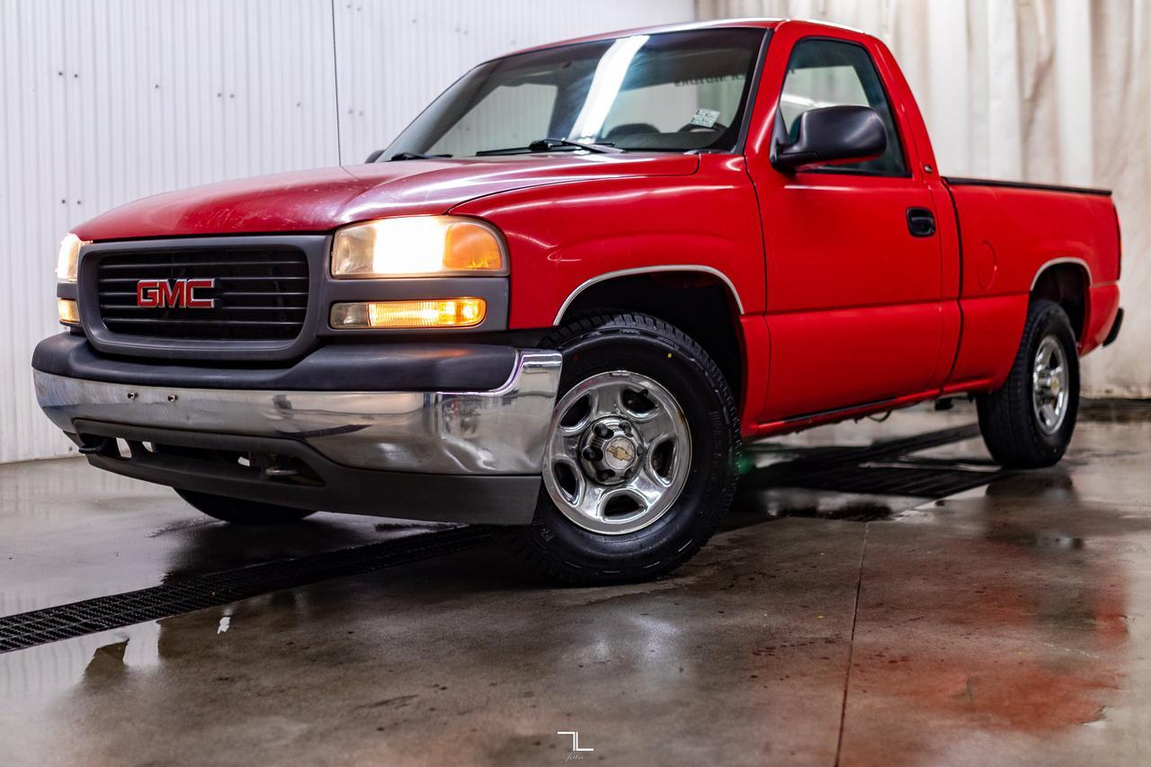 2001 GMC Sierra 1500 4x2 Reg Cab SL Short Box Red Deer AB