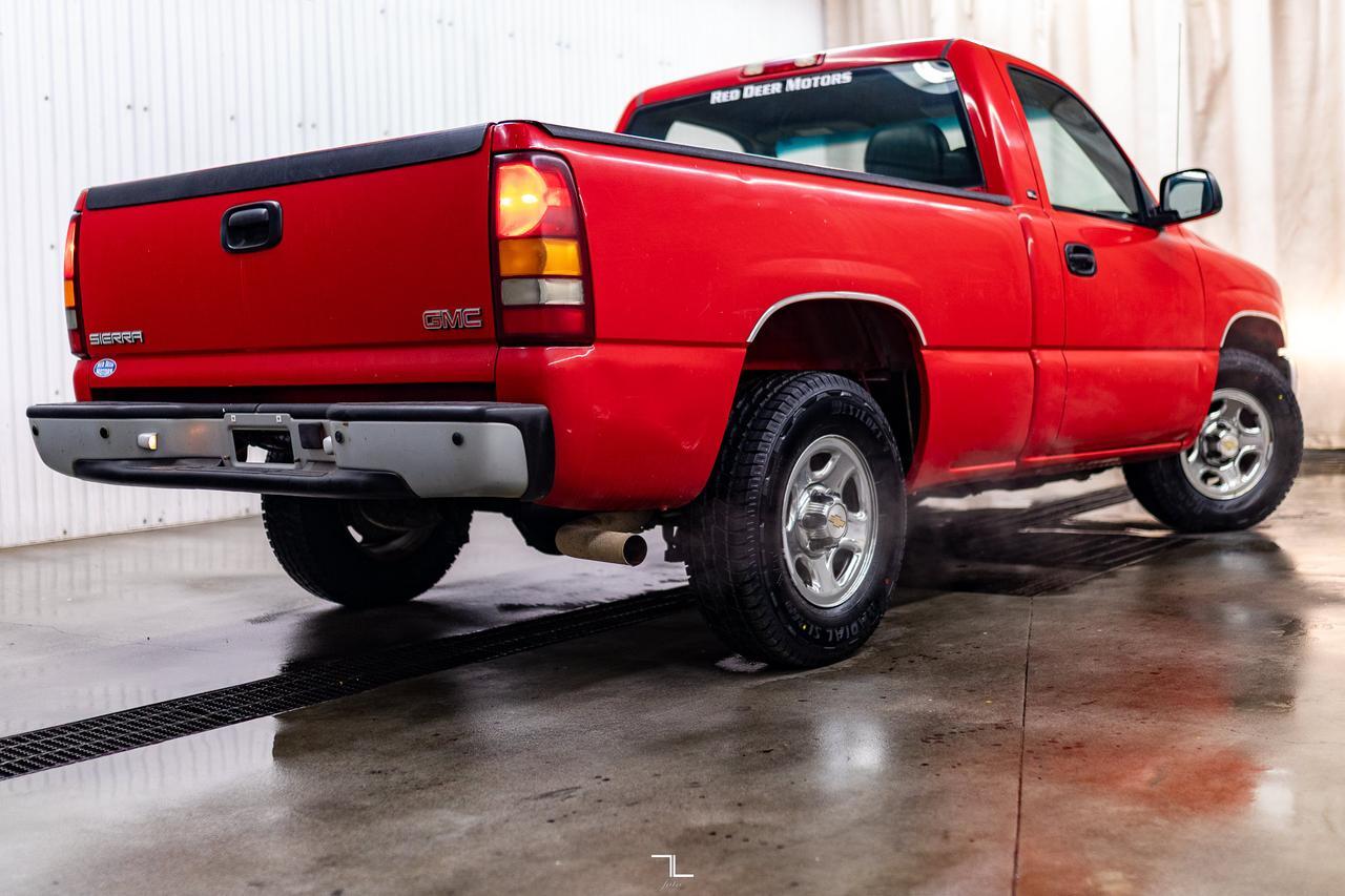 2001 GMC Sierra 1500 4x2 Reg Cab SL Short Box Red Deer AB
