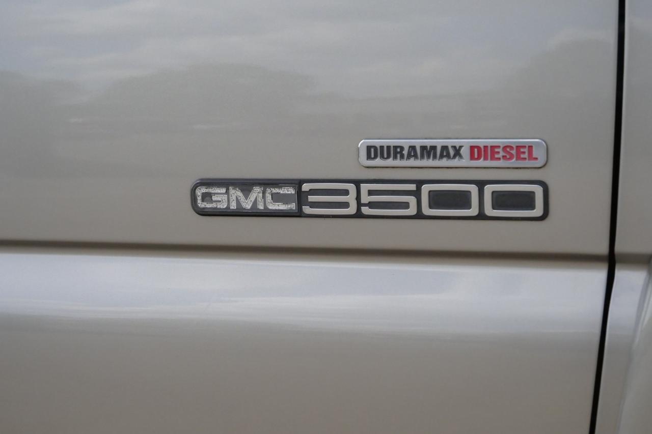 2001 GMC Sierra 3500 SLE 4X4 / DRW / ALLISON / Duramax Turbodiesel! High Point NC