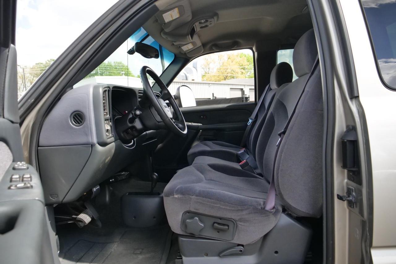 2001 GMC Sierra 3500 SLE 4X4 / DRW / ALLISON / Duramax Turbodiesel! High Point NC