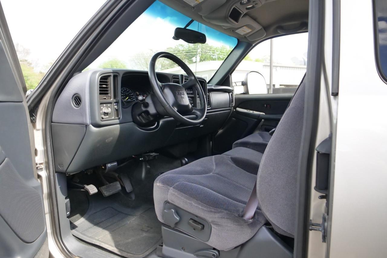 2001 GMC Sierra 3500 SLE 4X4 / DRW / ALLISON / Duramax Turbodiesel! High Point NC