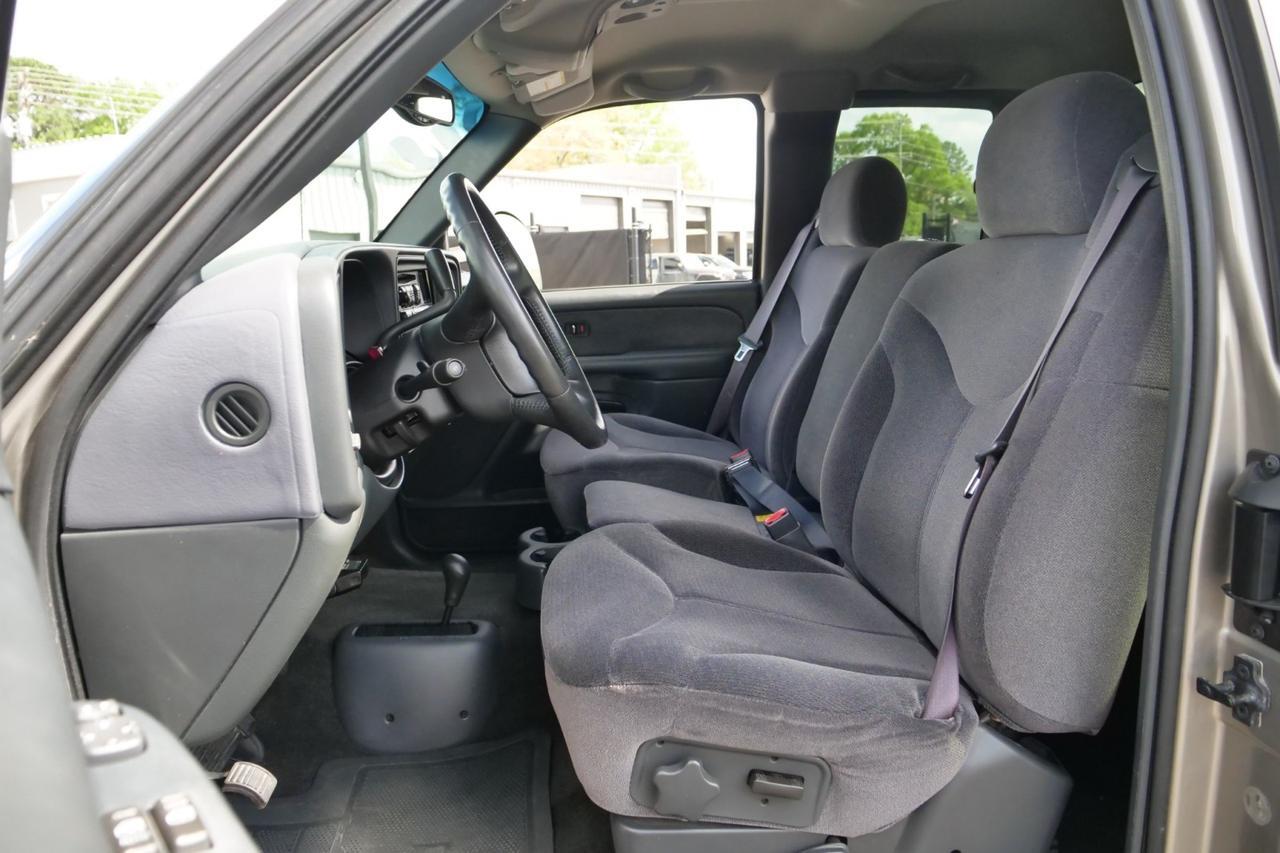 2001 GMC Sierra 3500 SLE 4X4 / DRW / ALLISON / Duramax Turbodiesel! High Point NC
