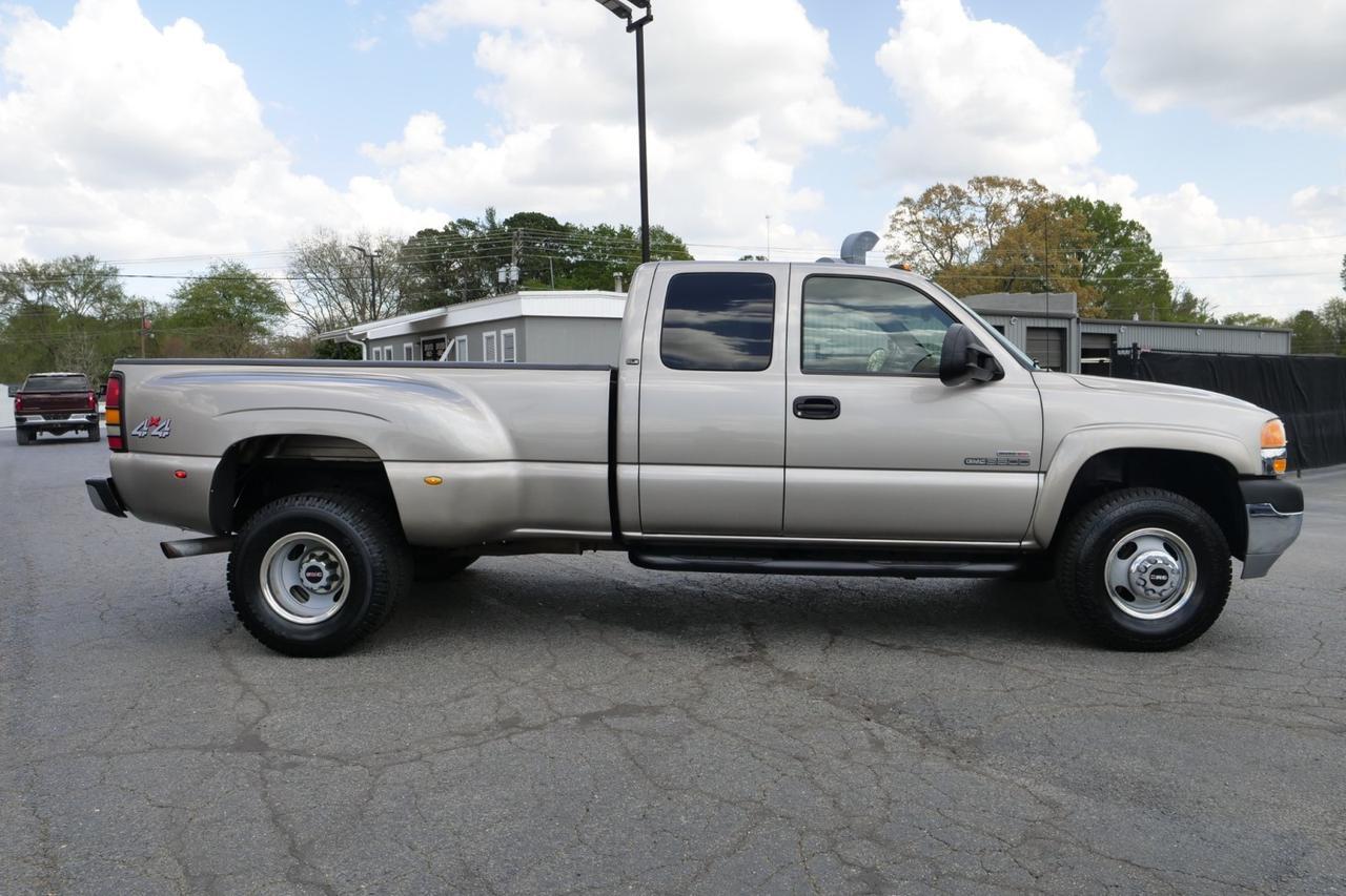 2001 GMC Sierra 3500 SLE 4X4 / DRW / ALLISON / Duramax Turbodiesel! High Point NC