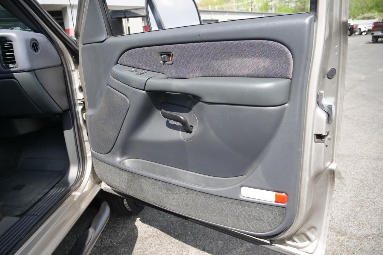 2001 GMC Sierra 3500 SLE 4X4 / DRW / ALLISON / Duramax Turbodiesel! Lincolnton NC