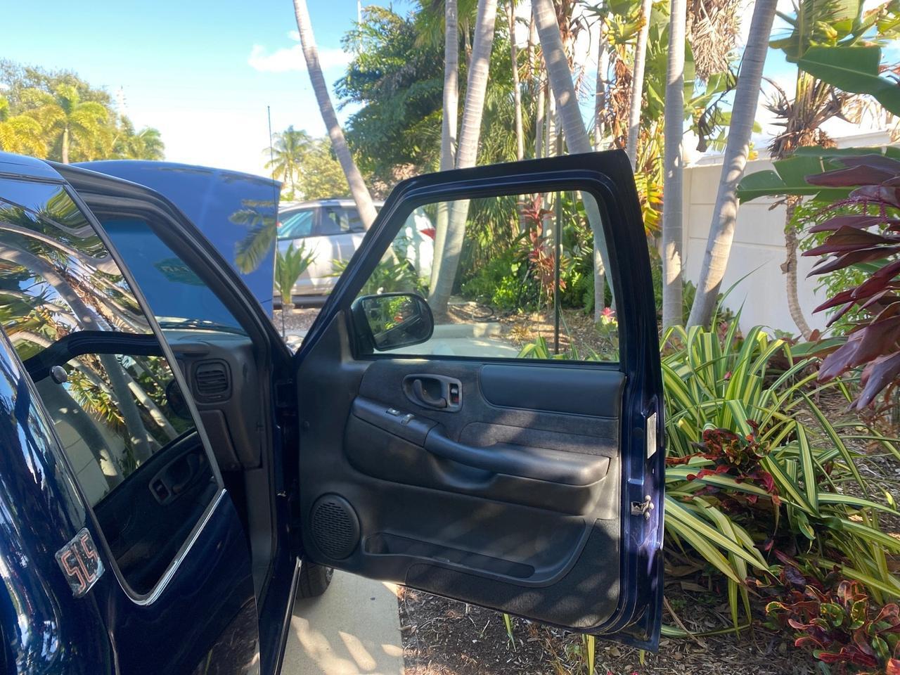 2001 GMC Sonoma X CAB SLS LOW MILES 70,869 Pompano Beach FL