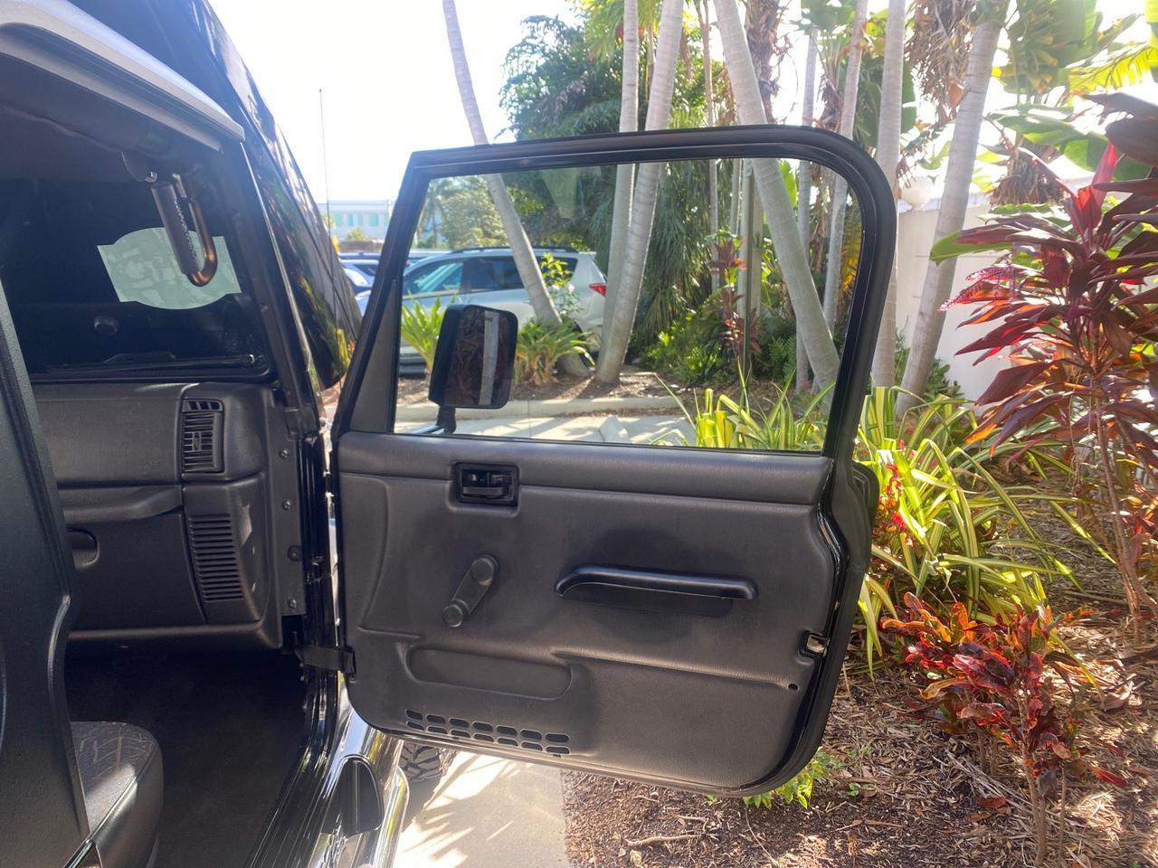 2001 Jeep Wrangler AUTO AC LOW MILES 77,760 HARD TOP Pompano Beach FL