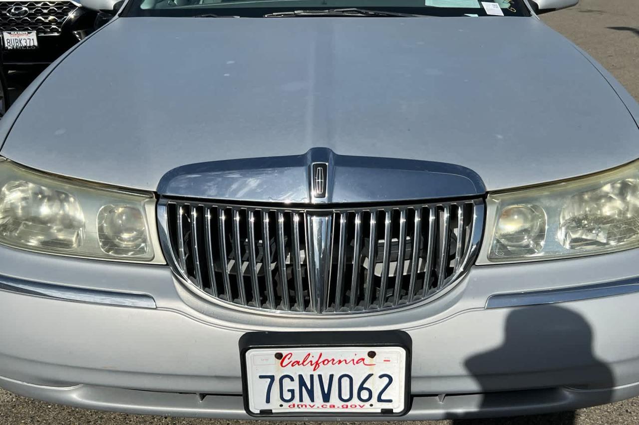 2001 Lincoln Town Car Cartier Roseville CA