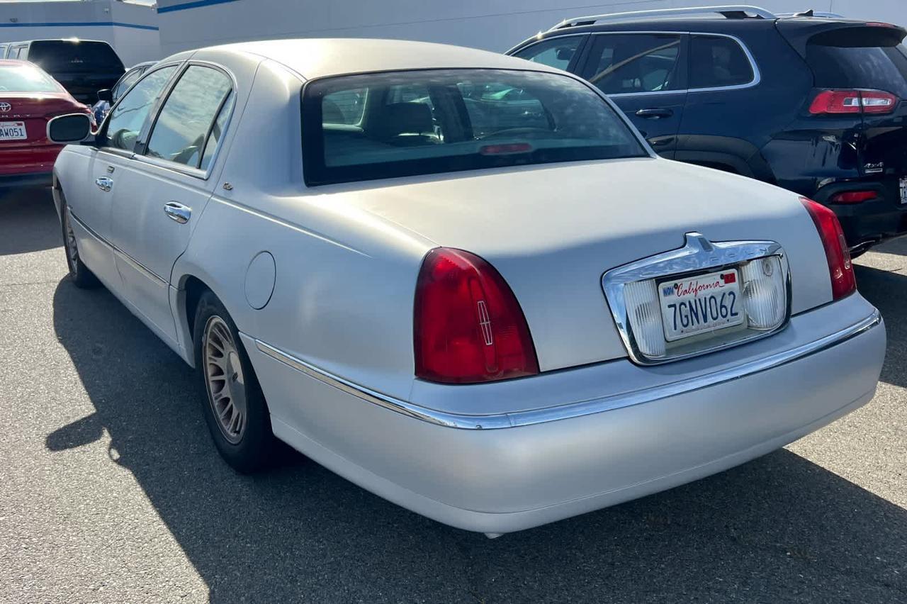 2001 Lincoln Town Car Cartier Roseville CA