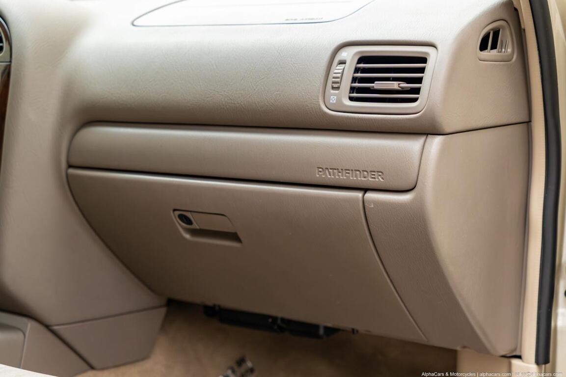 2001 Nissan Pathfinder LE 4WD Boston MA