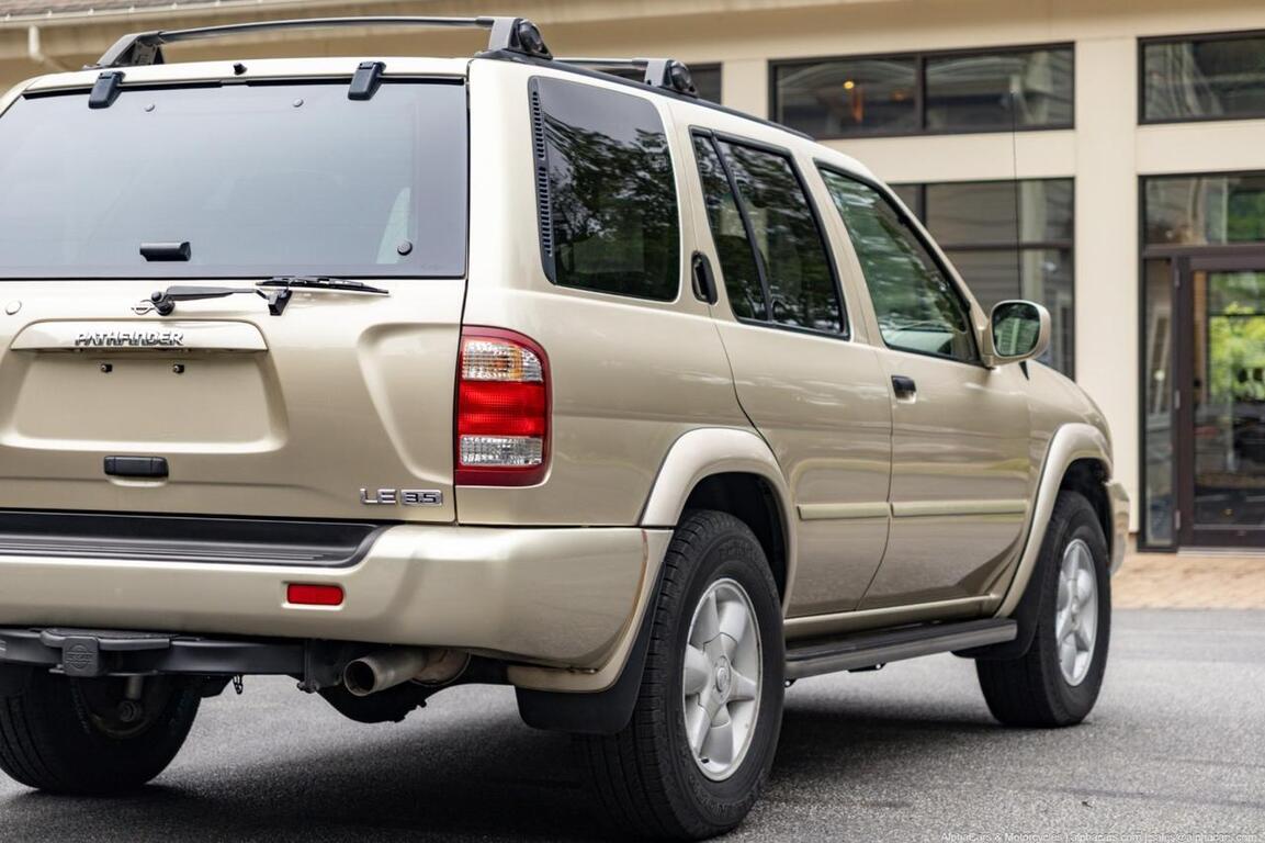 2001 Nissan Pathfinder LE 4WD Boston MA