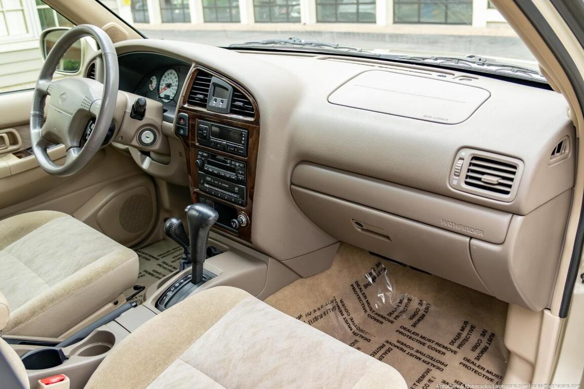 2001 Nissan Pathfinder LE 4WD Boston MA